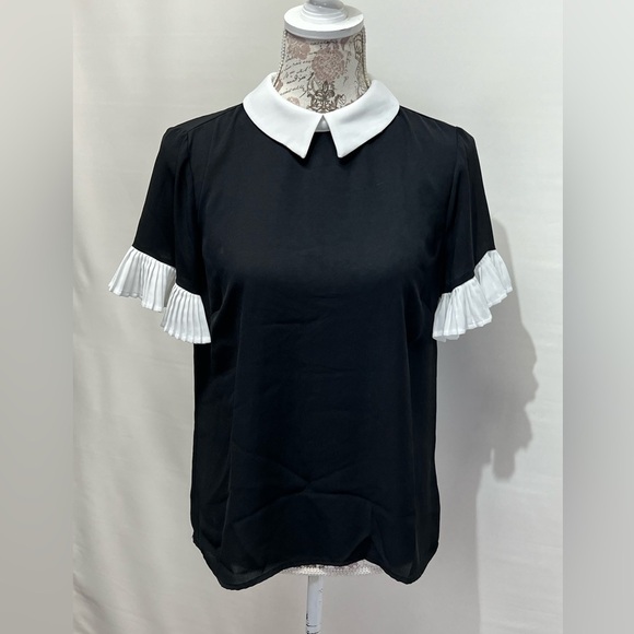 CECE Black‎ and white flutter sleeve top size S - Picture 10 of 14